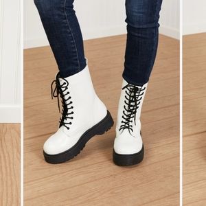 NIB White platform combat lug boots, Size 10
